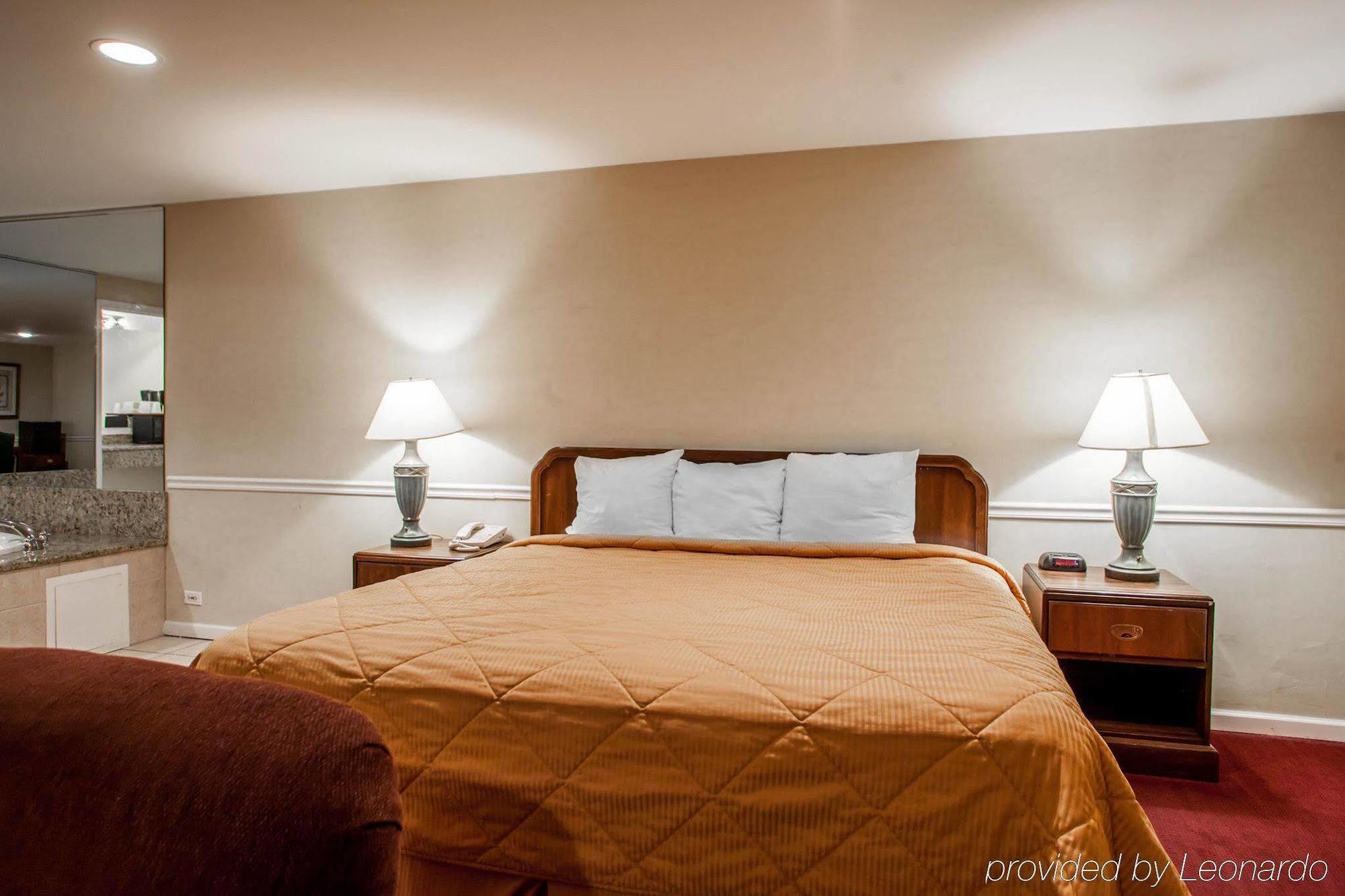 Rodeway Inn Lyons - La Grange Extérieur photo